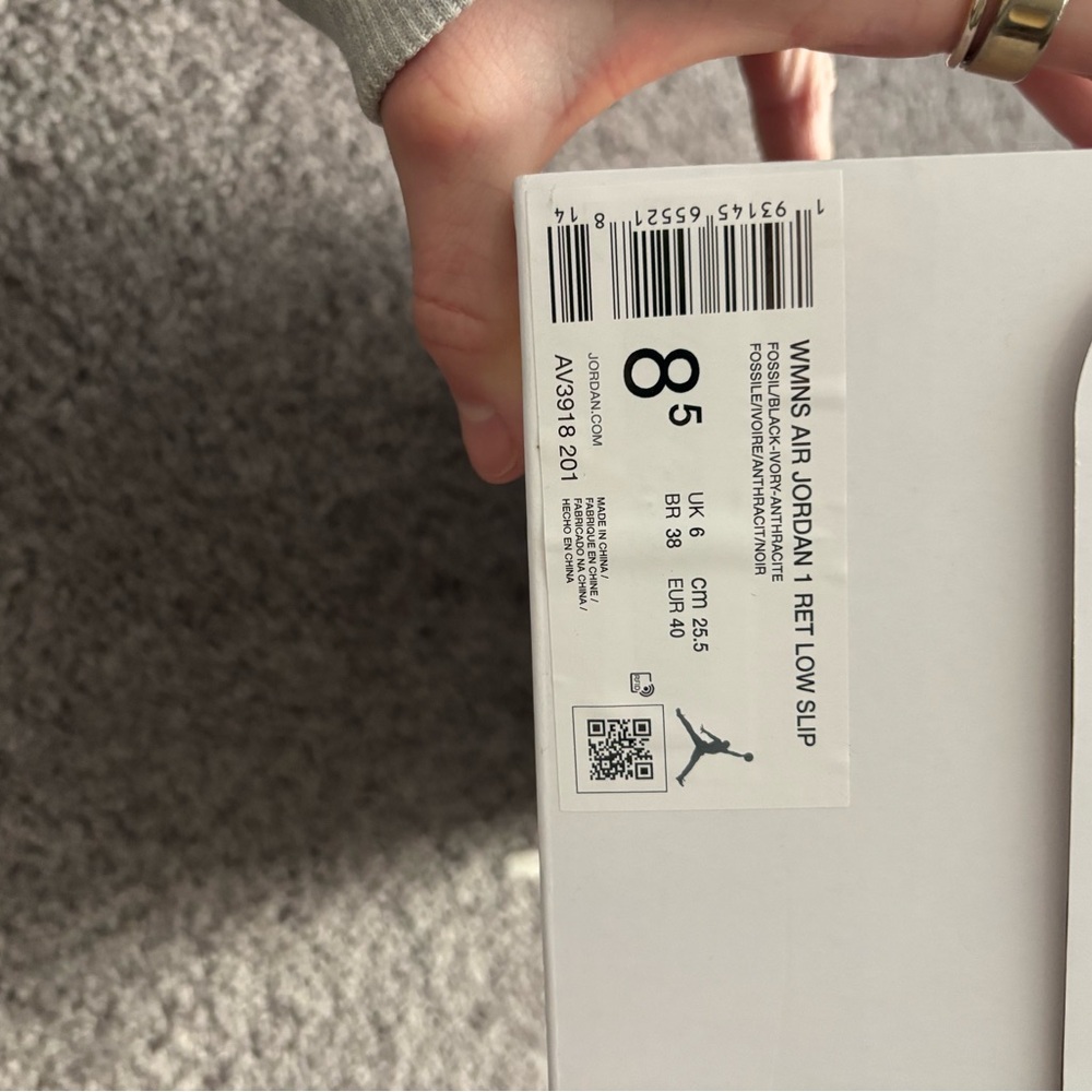 Jordan Women's Black and Cream Sneakers - Picture 5 of 5